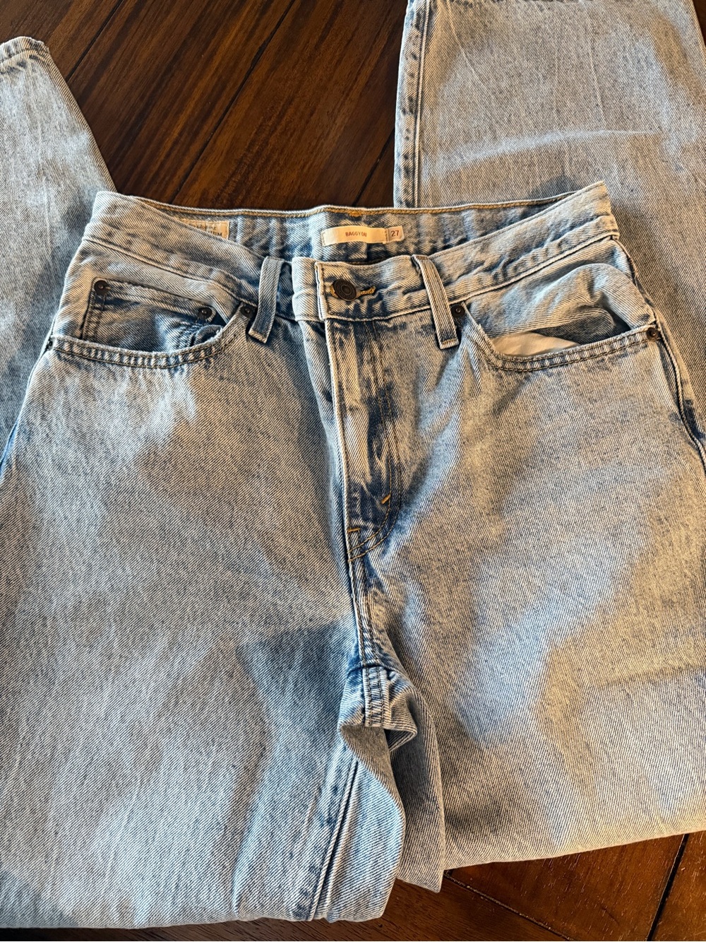 Levi’s Baggy Dad Blue Jeans 27